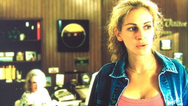 Julia Roberts in Erin Brockovich