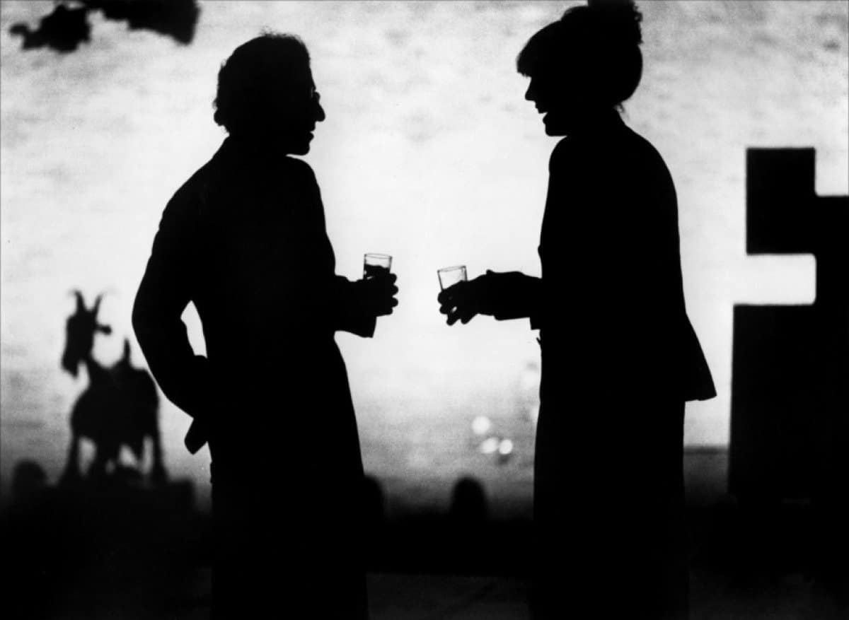 Woody Allen and Diane Keaton in silhouette in Manhattan