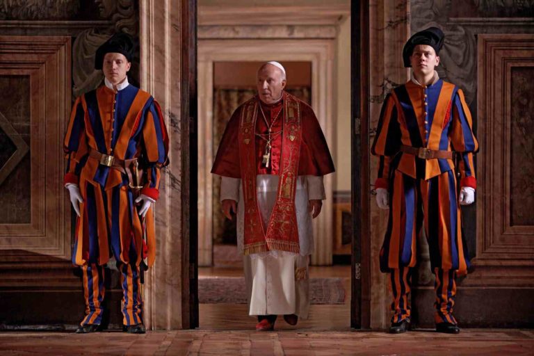 Michel Piccoli as the pope, flanked by the Swiss Guard in We Have a Pope