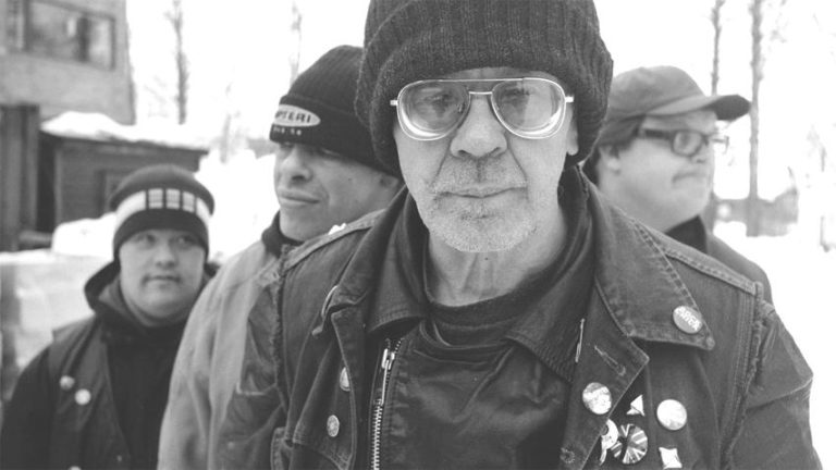 Pertti Kurikka and the band in The Punk Syndrome