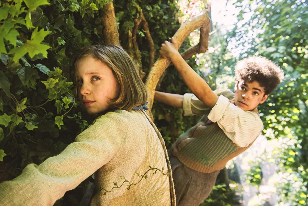 Mary and Dickon climb a tree