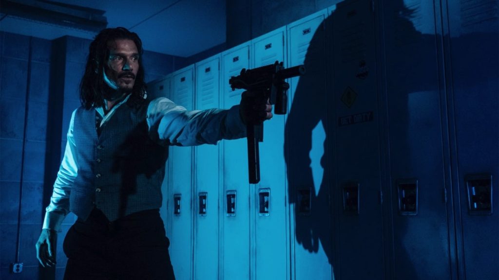 Frank Grillo with gun