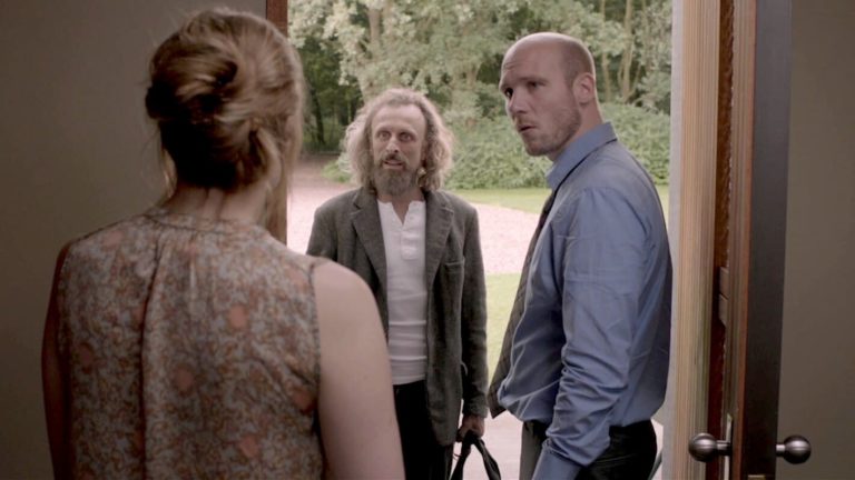 Borgman arrives at the home of Marina and Richard