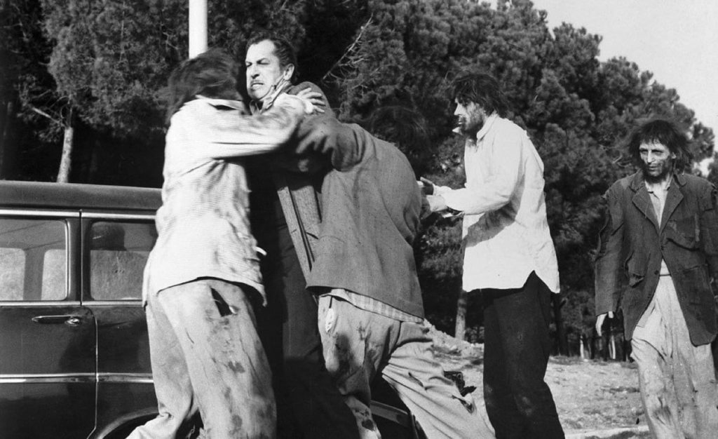 Dr Robert fights the zombies