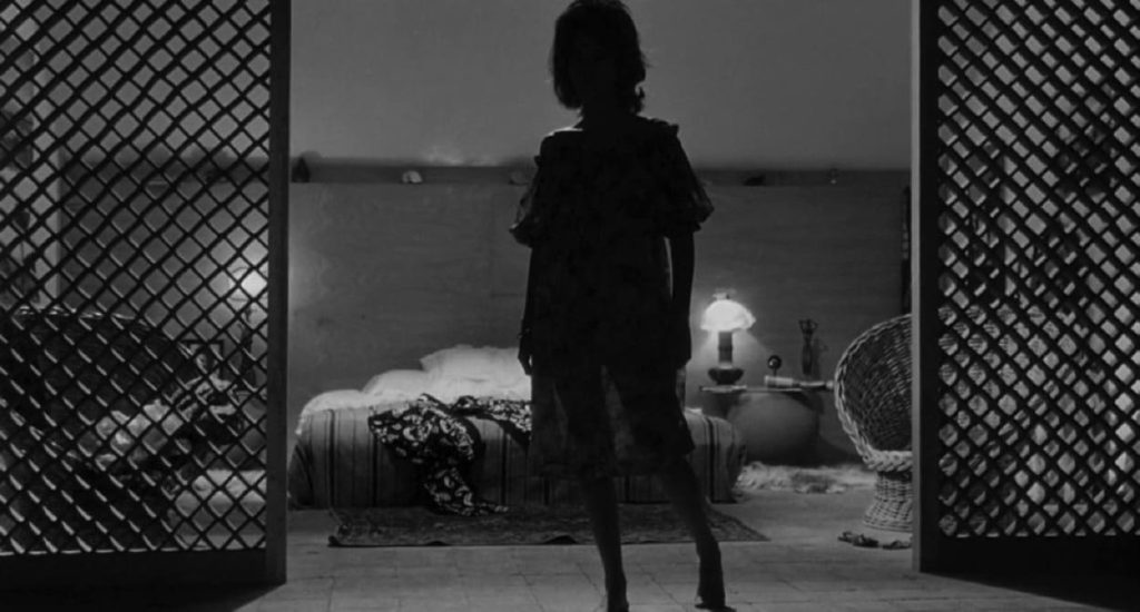 Monica Vitti in silhouette