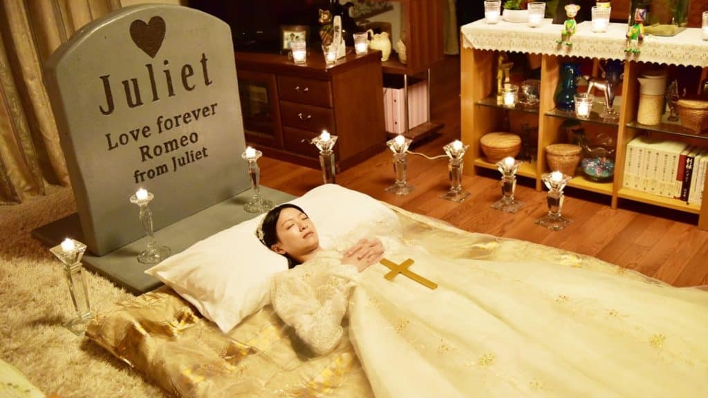 Chie as a dead Juliet