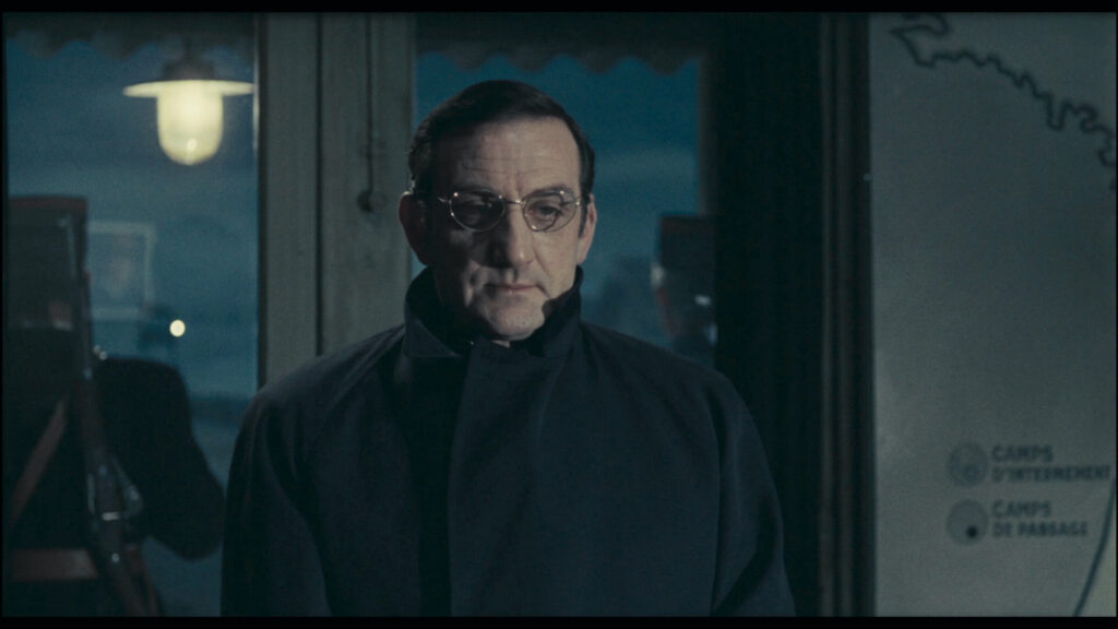 Lino Ventura as Philippe Gerbier