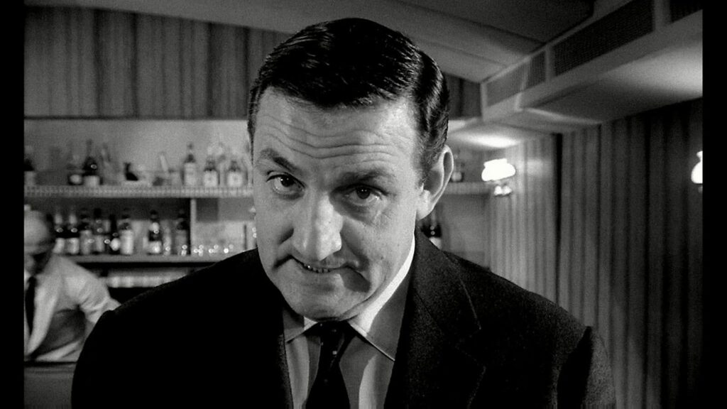 Lino Ventura as Fernand