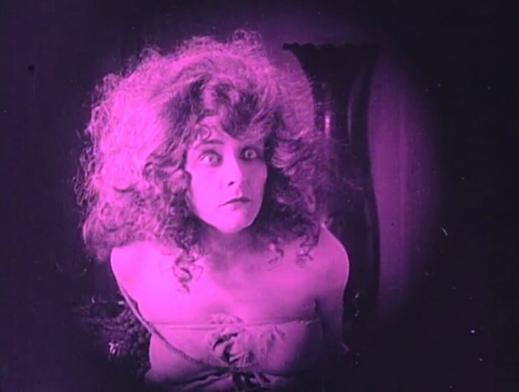 Ruth Weyher as the "Woman"