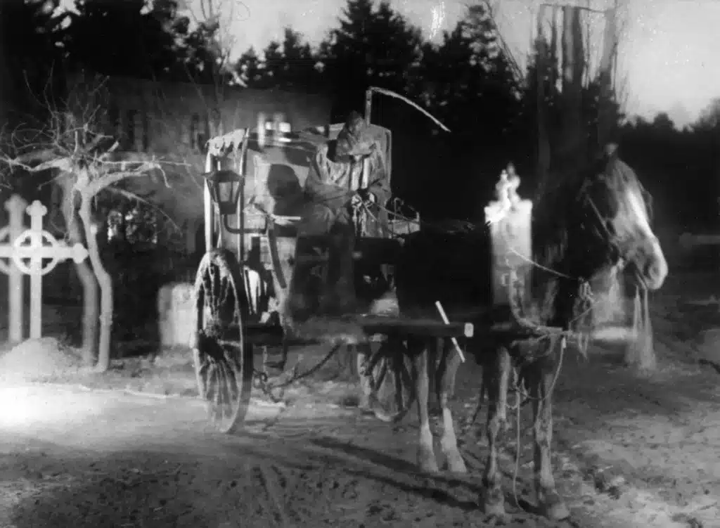 The phantom carriage materialises
