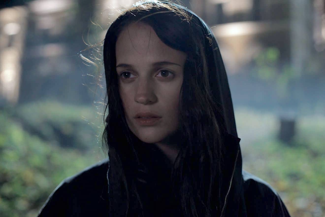 Alicia Vikander as Fragancia