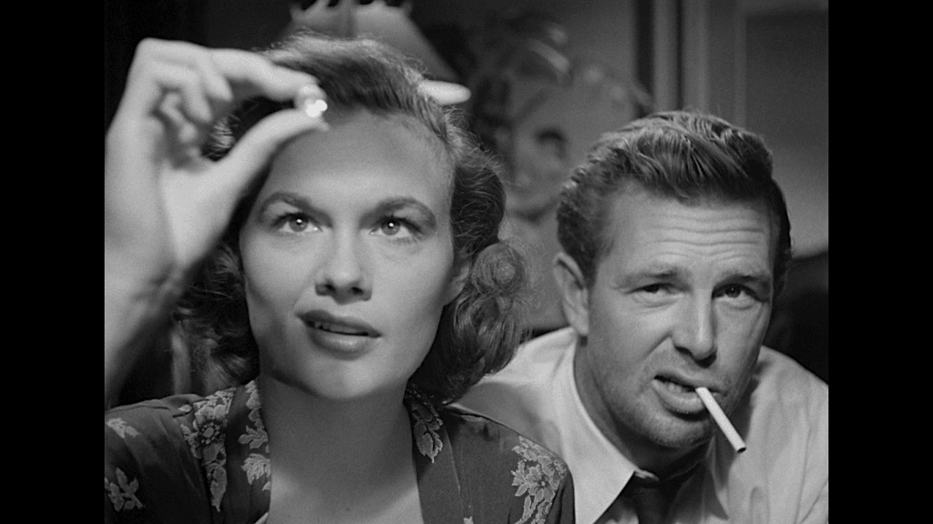 Doll (Jean Hagen) and Dix (Sterling Hayden)