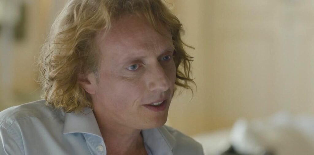 A close up of Simon