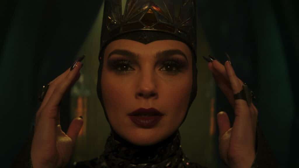 Close up of Gal Gadot as the Evil Queen