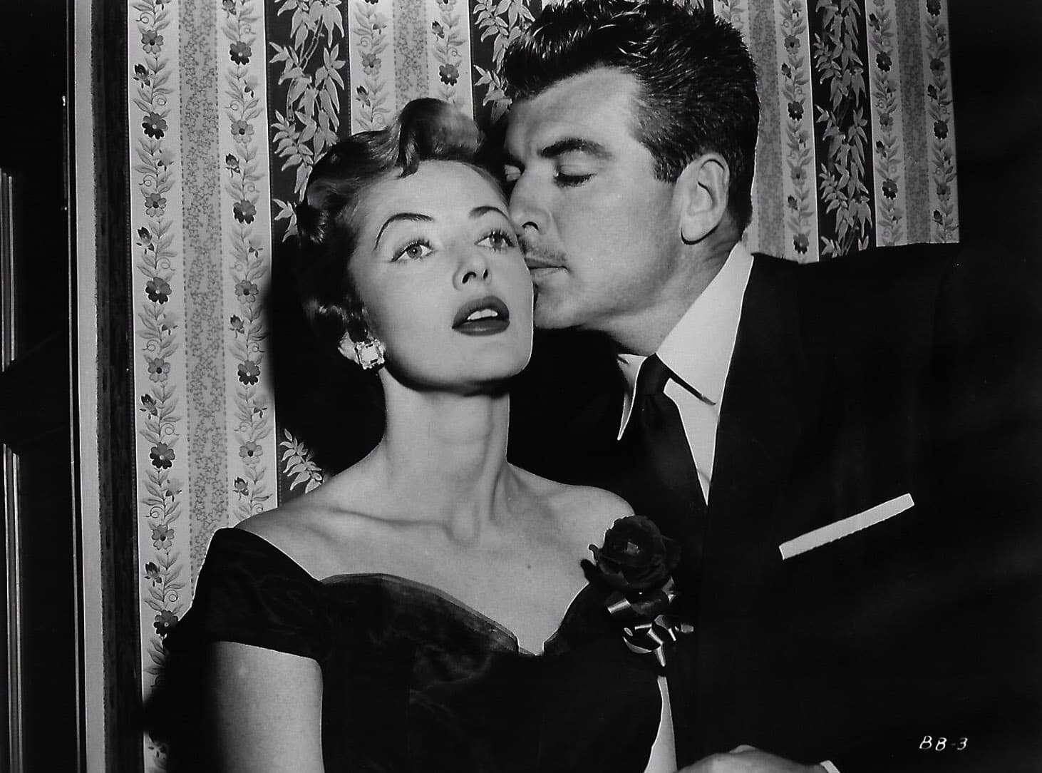 Fritzie is kissed by Ricardo