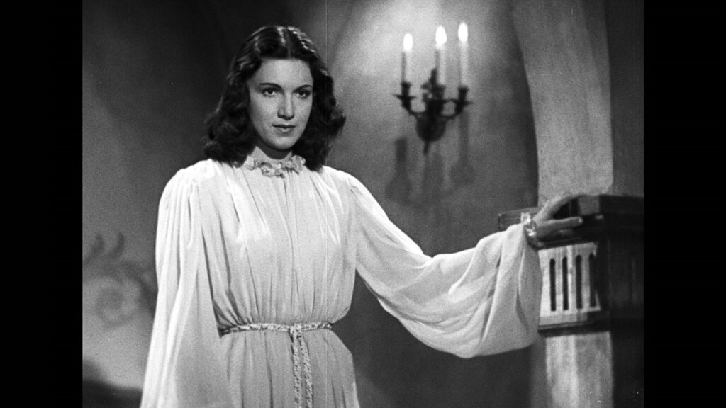 Renata Pefferkorn dressed all in white