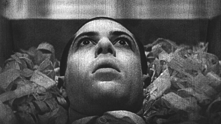 Julian West in his coffin