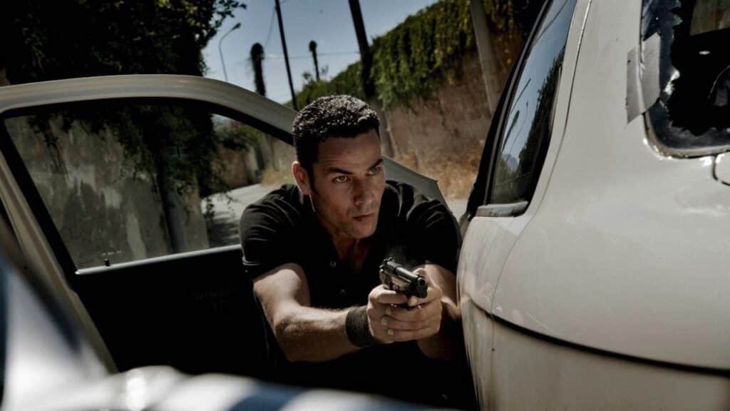 Salvo with gun