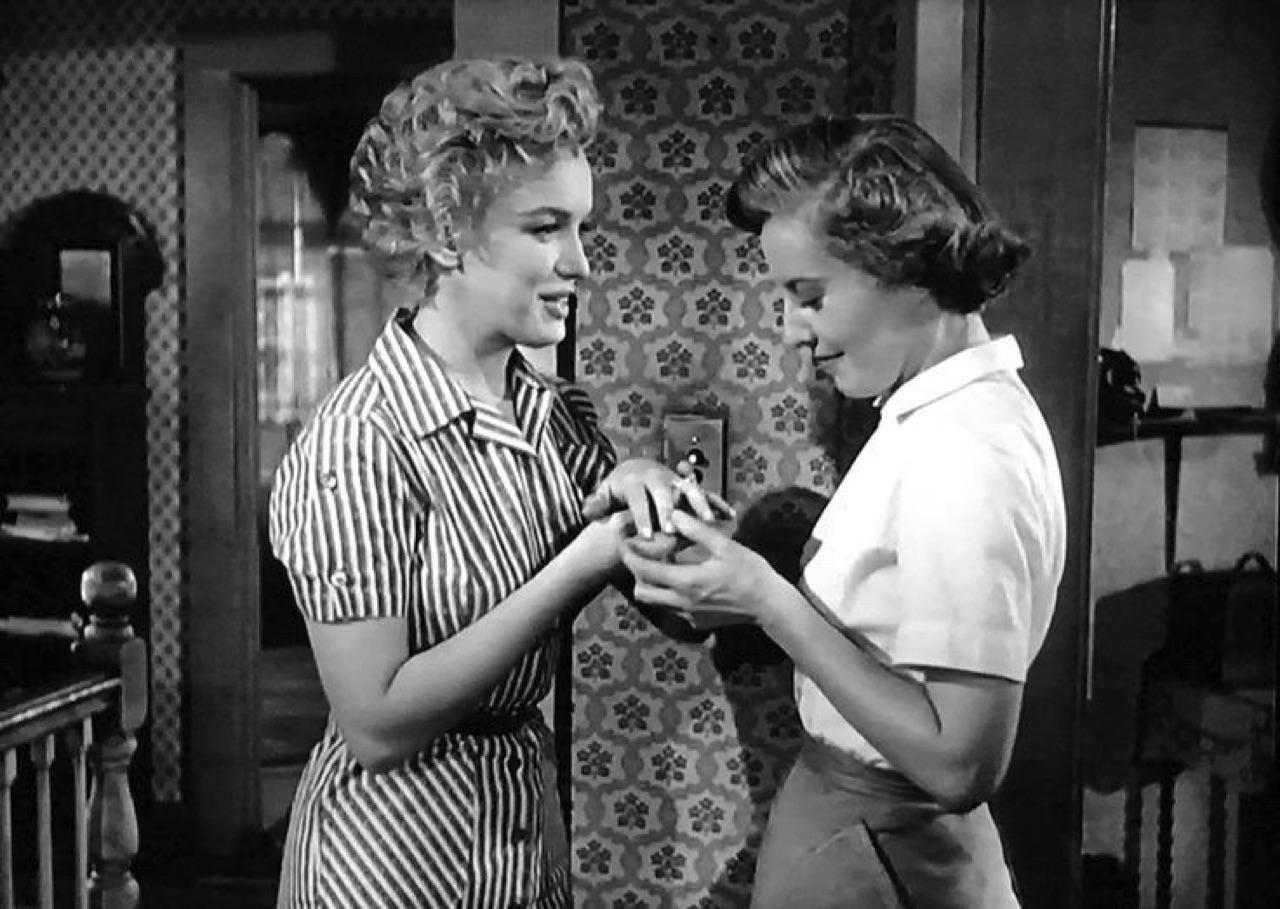 Marilyn Monroe and Barbara Stanwyck face to face