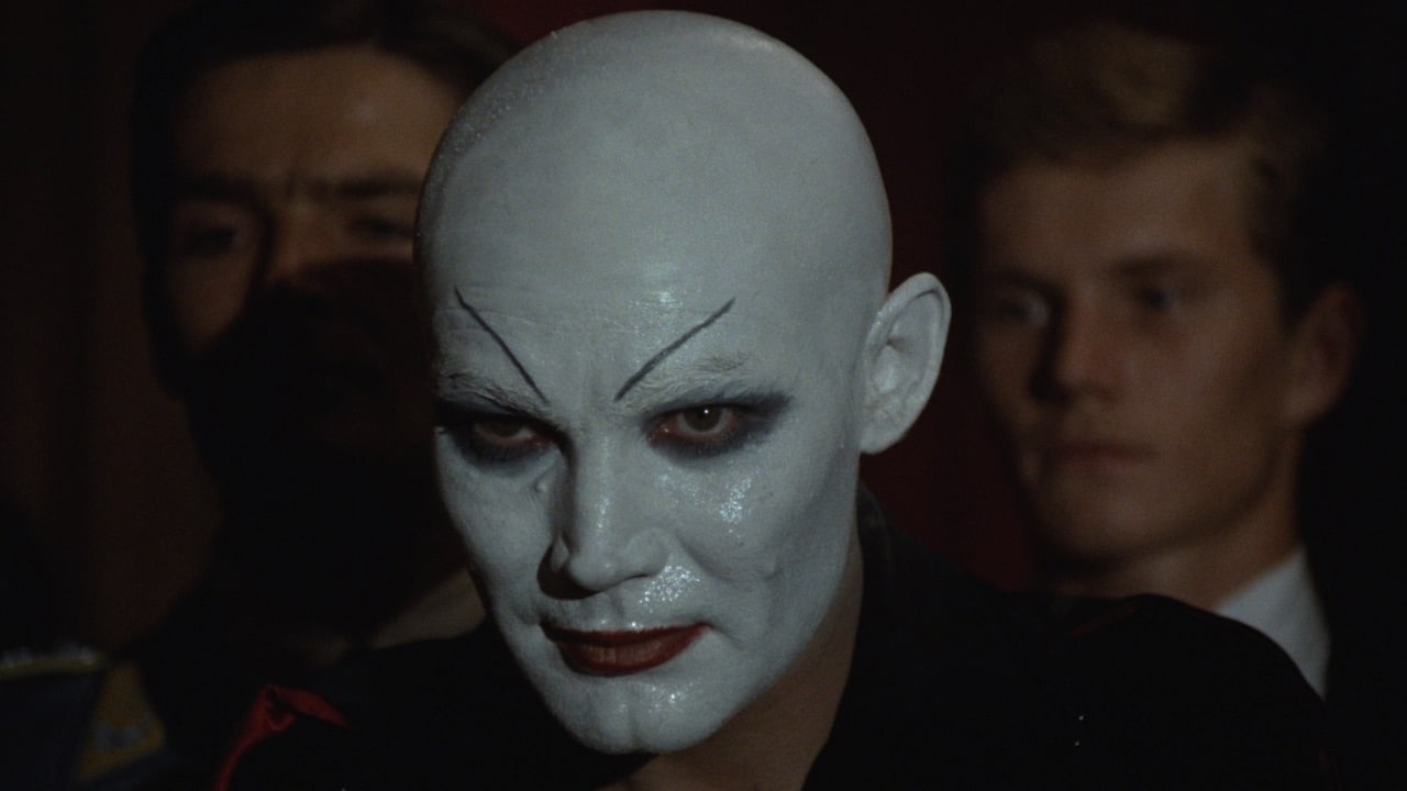 Klaus Maria Brandauer in white-face make-up in Mephisto