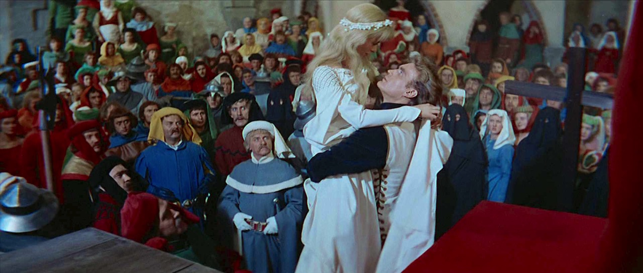 Danusia and Zbyszko embrace