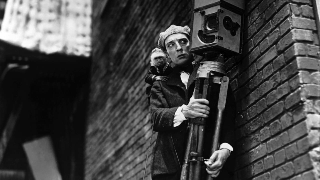 Buster, the monkey and the newsreel camera