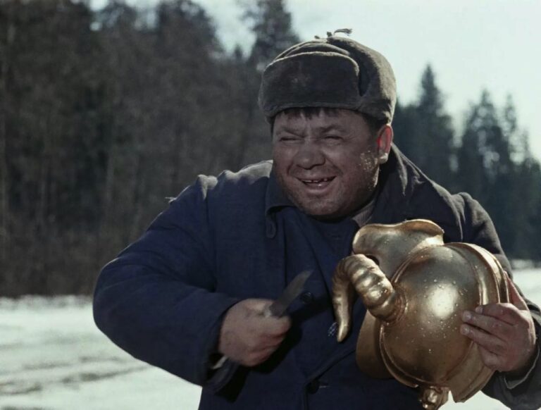 Docent with the golden helmet