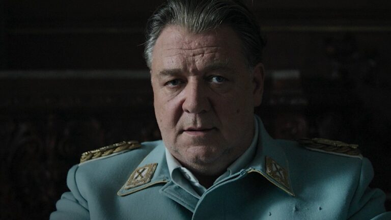 Close up of Russell Crowe as Göring
