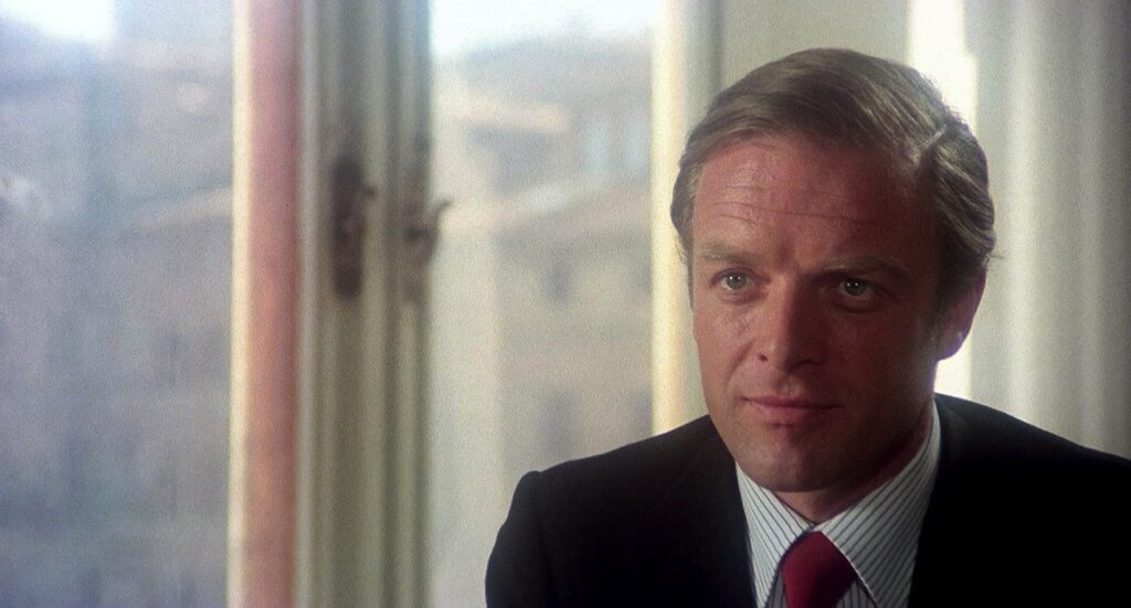 Gianni Garko as the husband